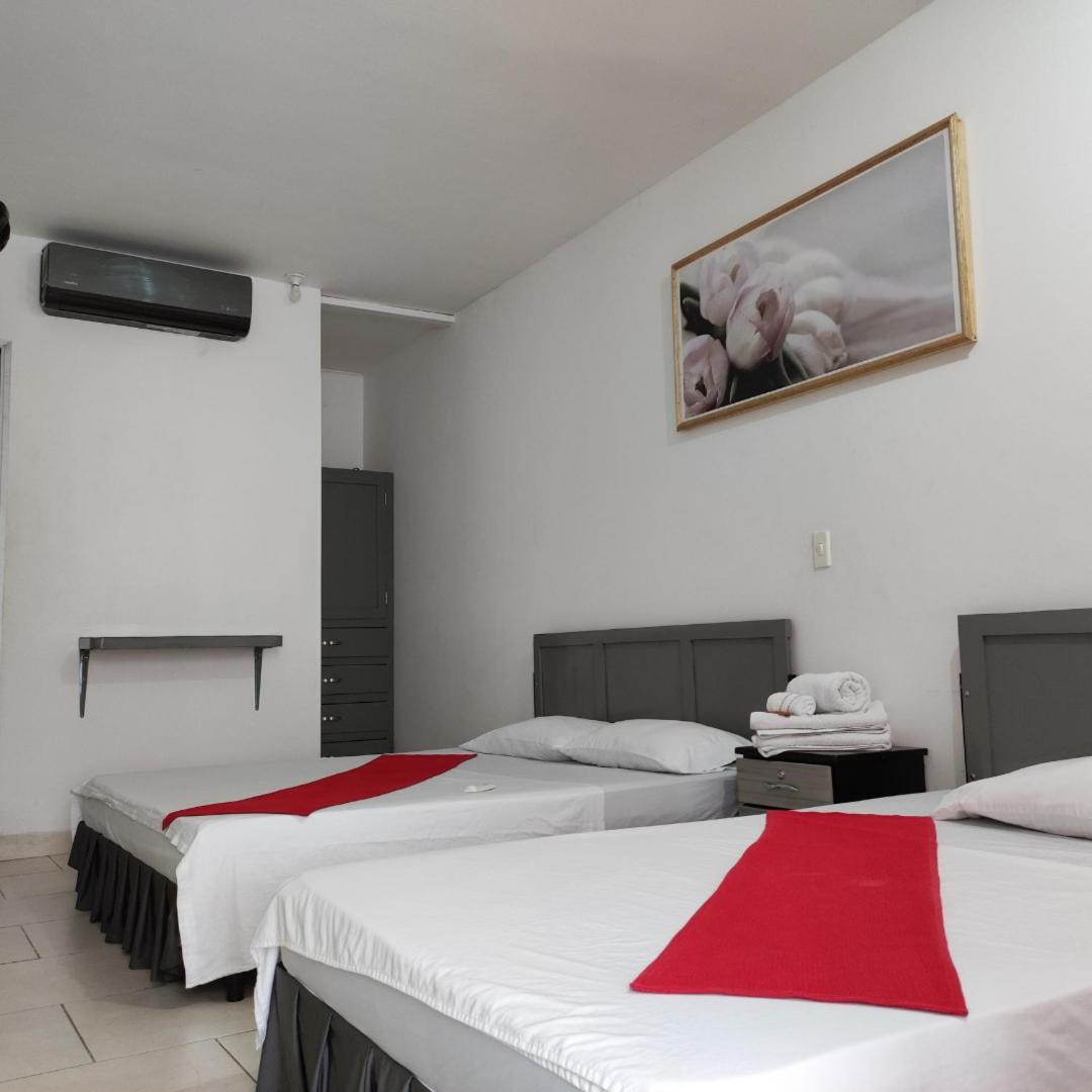 Hotel Gueicer 쿠쿠타 외부 사진